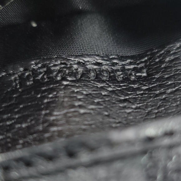 Gucci Animalier Leather Wallet - A Must Have - Picture 5 of 6